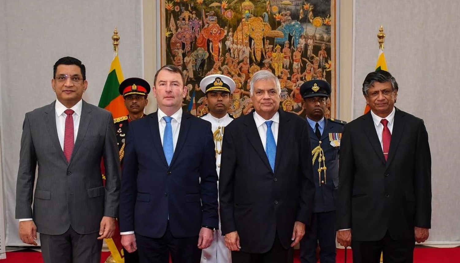 Latvijas vēstnieks Juris Bone iesniedza akreditācijas vēstuli Šrilankas prezidentam Ranilam Vikremesingem (Ranil Wickremesinghe)