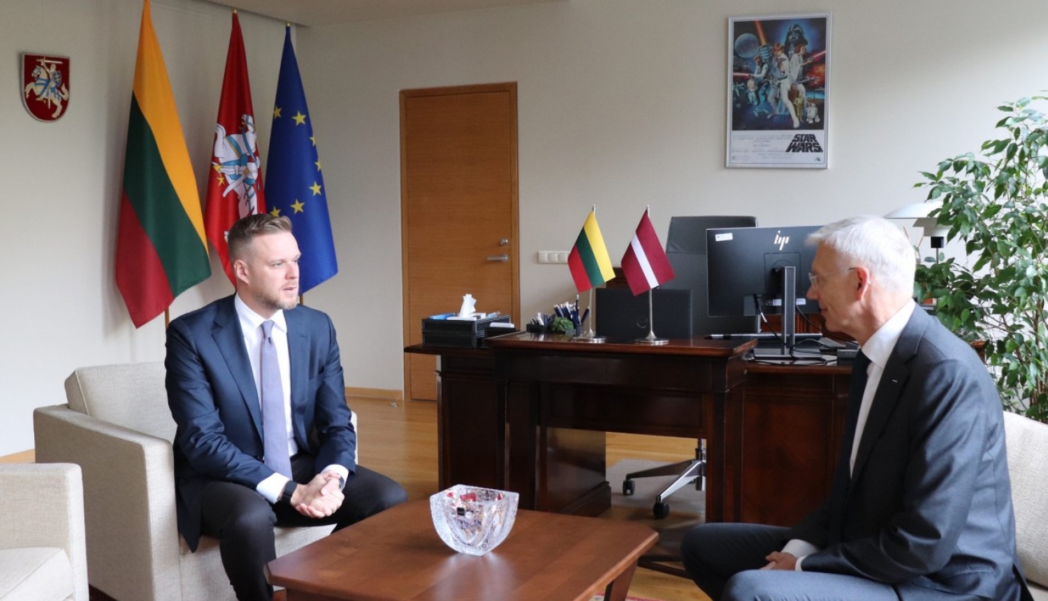 Latvijas ārlietu ministrs Krišjānis Kariņš tiekas ar Lietuvas ārlietu ministru Gabrieļu Landsberģi
