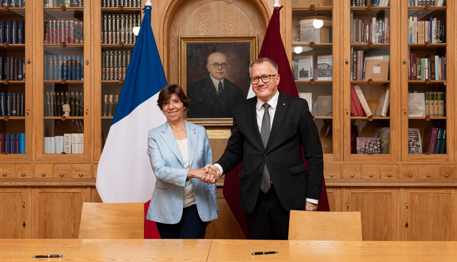 Latvija un Francija paraksta stratēģiskās partnerības rīcības plānu