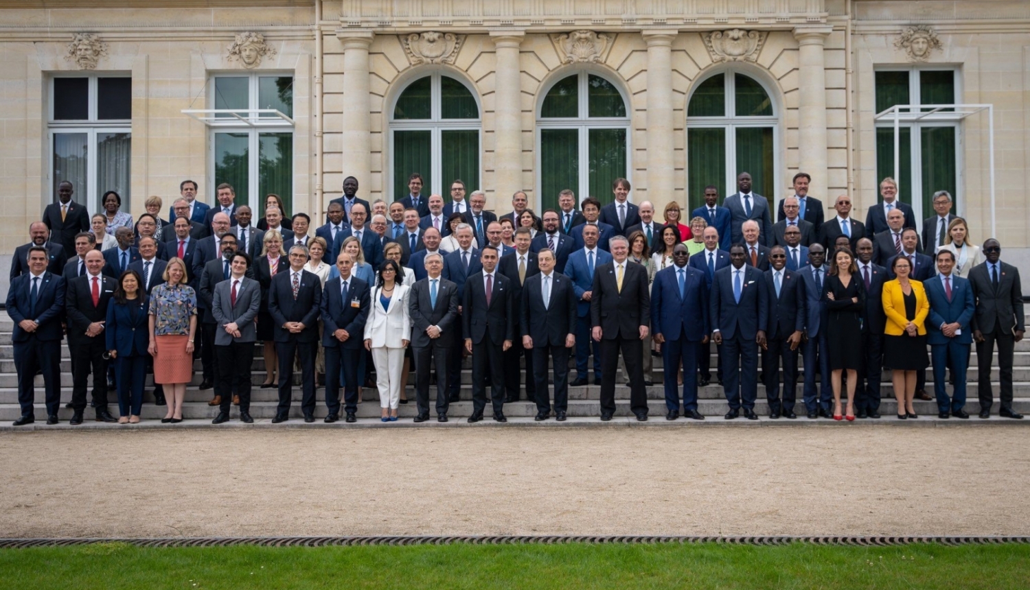 OECD ministri sanāksmē Parīzē